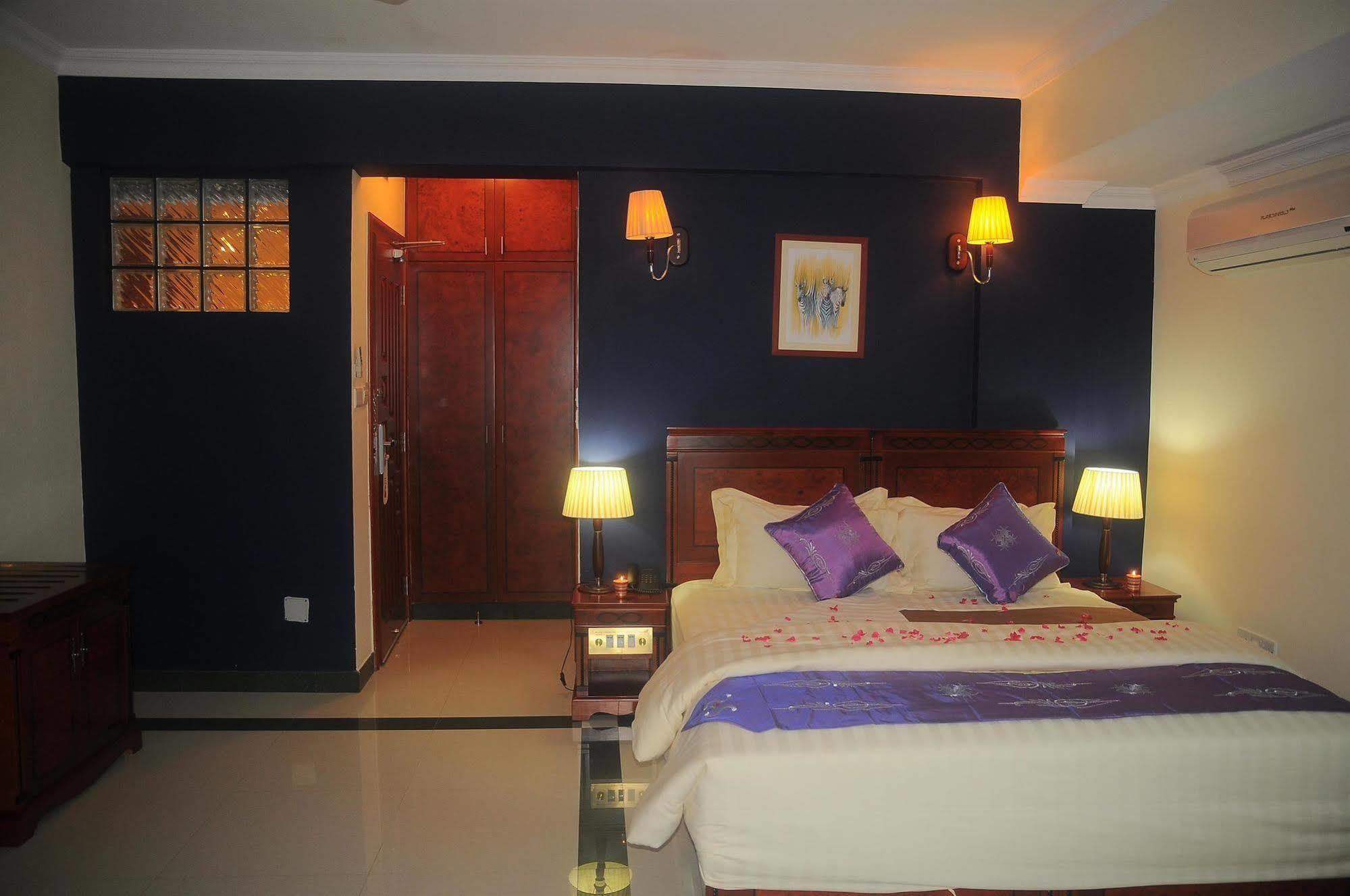 Hotel Nikko Towers Dar es Salaam Exterior photo