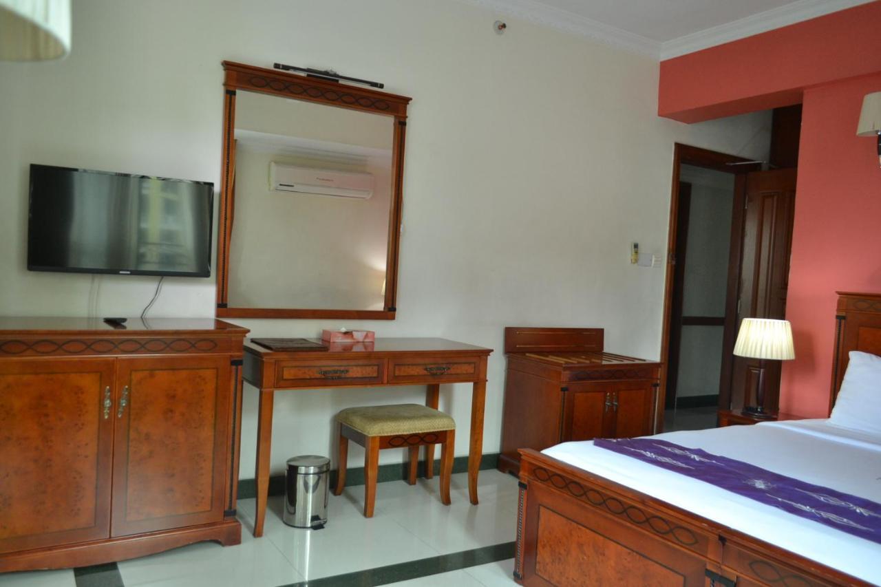 Hotel Nikko Towers Dar es Salaam Exterior photo