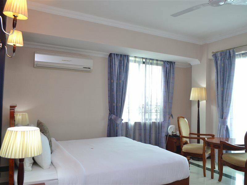 Hotel Nikko Towers Dar es Salaam Exterior photo